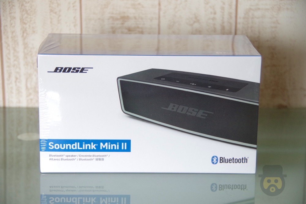 bose-soundlink-mini-bluetooth-speaker-02